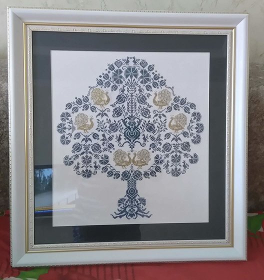 Работа «работа вышита креником рзмер вместе с рамой 57 на 57см»