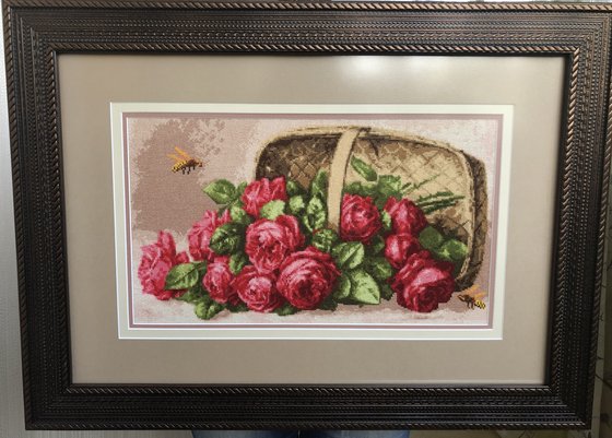 Работа «Розы в лукошке»