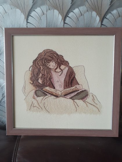 Работа «Гермиона с книгой»