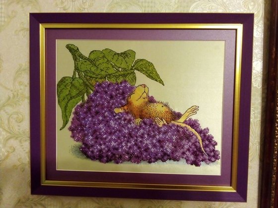 Работа «мышка в сирени»