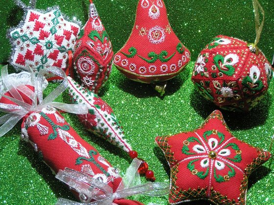 Работа «новогодние игрушки»