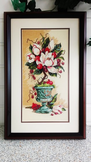 Работа «Urn of Magnolia, SunSet»