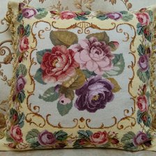 Работа «Подушка«Винтажные розы»»
