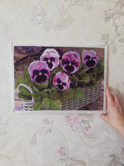 Работа «Корзинка с виолами»