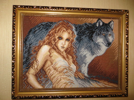Работа «Девушка с волком»