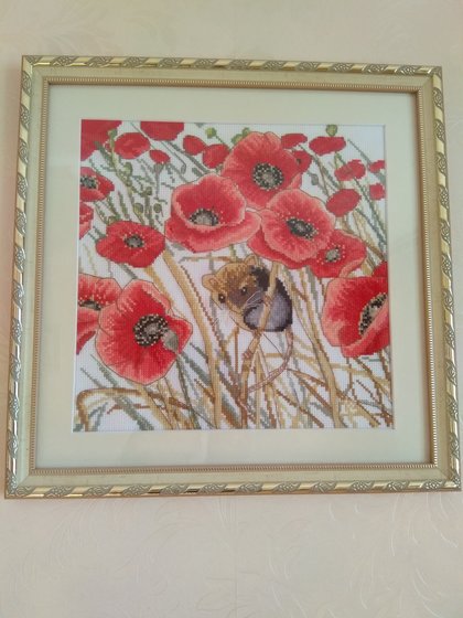 Работа «Мышка в маках»