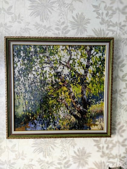 Работа «Береза в солнечный день»