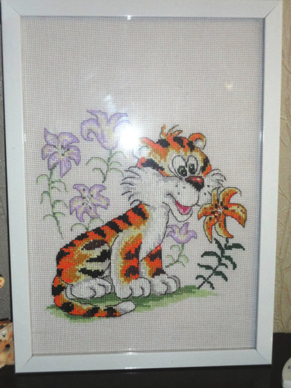 Работа «Тигрёнок в лилиях»