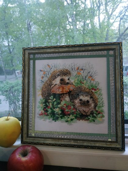 Работа «Ёжики в бруснике.»