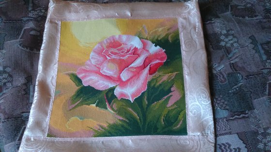 Работа «Наволочка роза»