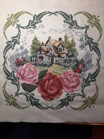 Работа «Домик в цветах»