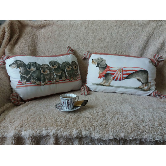 Работа «Подушки "Такса и щенята "»