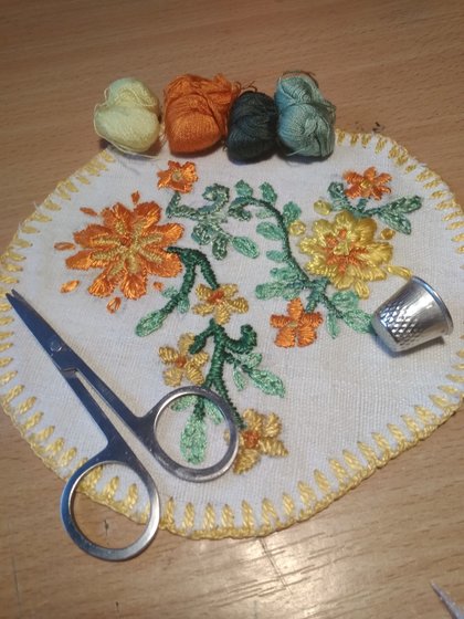 Работа «цветы гладью - проба»