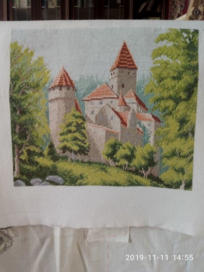 Работа «Замок в лесу»