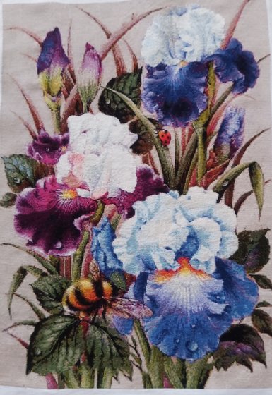 Работа «Ирисы и шмель»