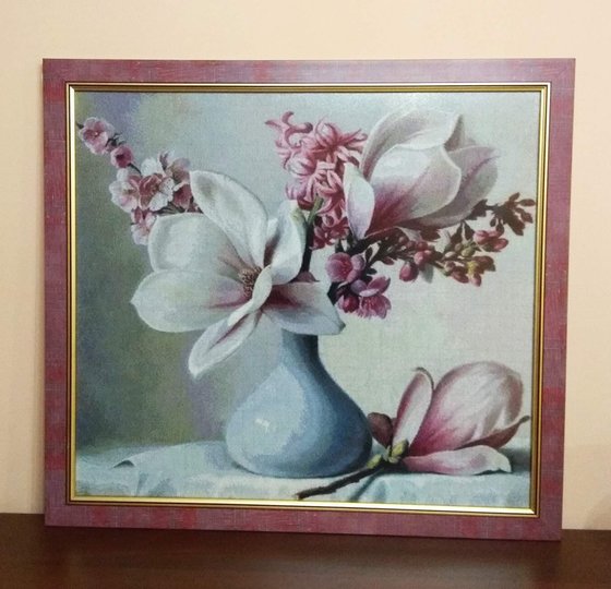 Работа «Цветы в вазе, магнолии.»