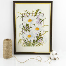 Работа «Ромашки на лиловом»