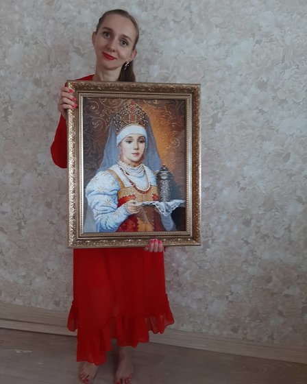 Работа «Полная зашивка бисером "Боярышня с подносом" от "Золотые ручки"»
