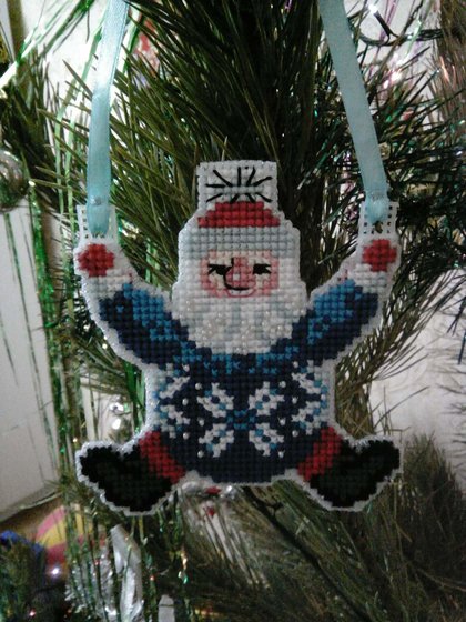 Работа «"Дед Мороз" по схеме из журнала "Вышиваю крестиком".»