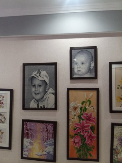 Работа «вышитые портреты в оформлении»