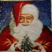 Работа «Новогодняя подушка. Санта. Игрушки, звезды- бисер»