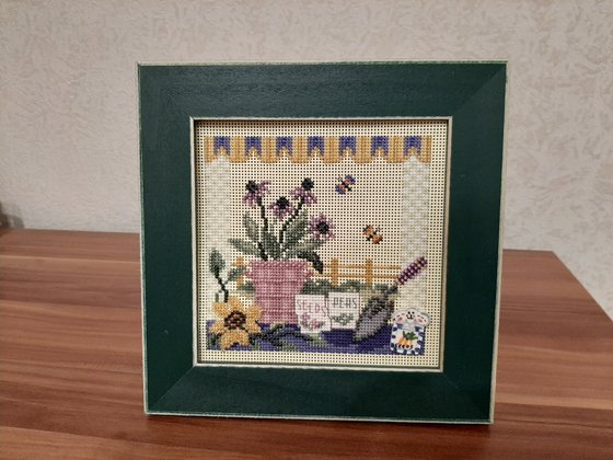 Работа «Mill Hill. Potting Table.»