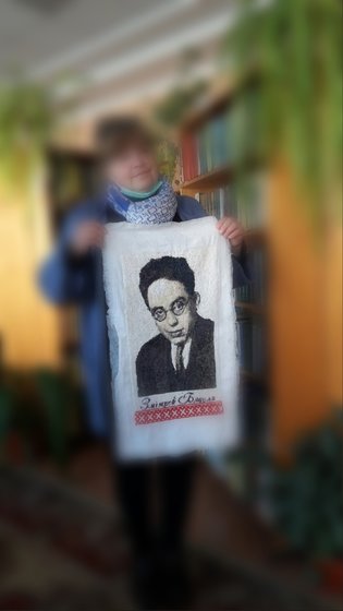 Работа «портрет белорусского писателя Змитрока Бядули»