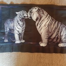 Работа «Два тигра целуются»