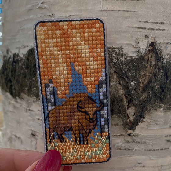 Работа «Зубр в осеннем лесу»