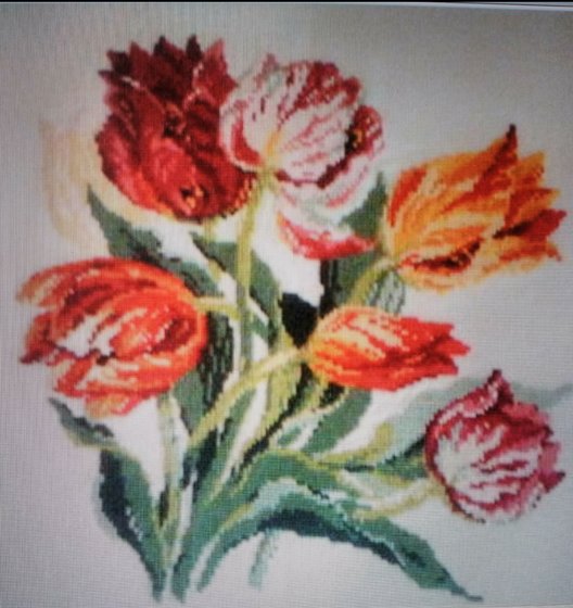 Работа «Тюльпаны,вышивала очень давно,но так и не оформлена.»