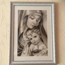 Работа «Мадонна с младенцем»