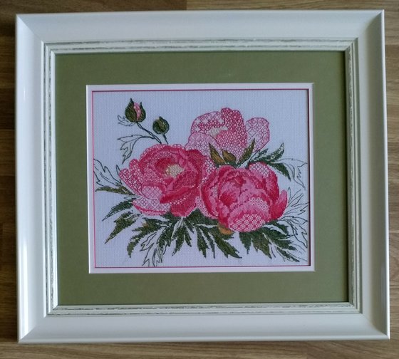 Работа «Кружевные пионы. Риолис.»