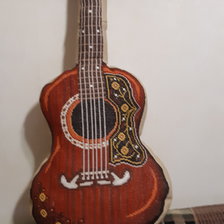 Работа «Подушка гитара»