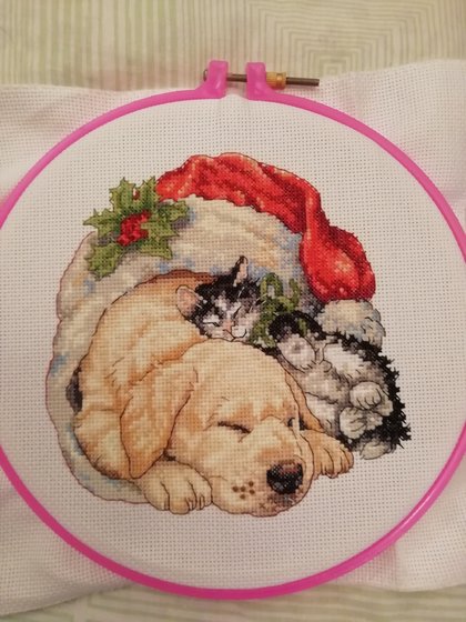 Работа «Щенок и котик в рождество»