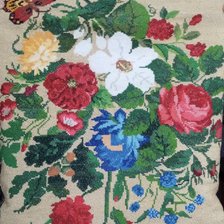 Работа «Думочка с цветами»