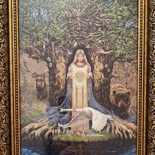 Работа «Оберег Веда (размер работы:52*42 см, использовано 50 цветов)»