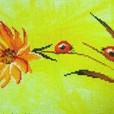 Работа «Божьи коровки на цветке»