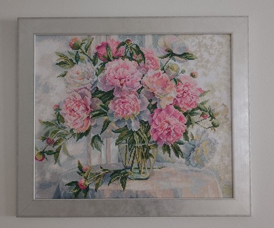 Работа «Пионы у окна»