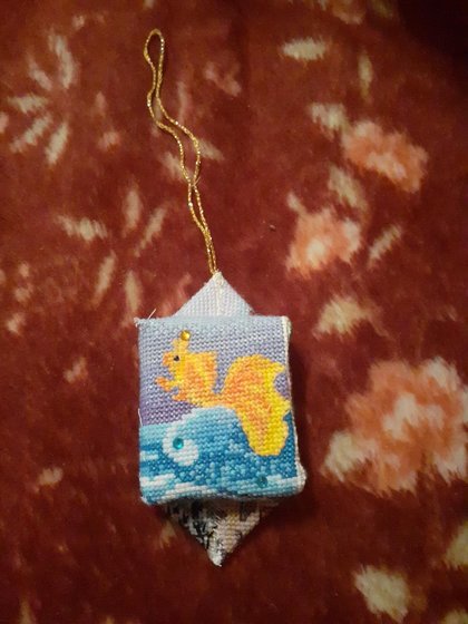 Работа «Конфеттка Золотая рыбка»