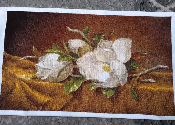 Работа «Магнолия на золотом»