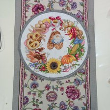 Работа «Вот так обыграли гобеленовую салфетку»