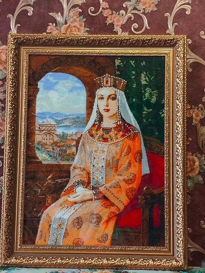 Работа «Княгиня Ольга (вышивка бисером)»