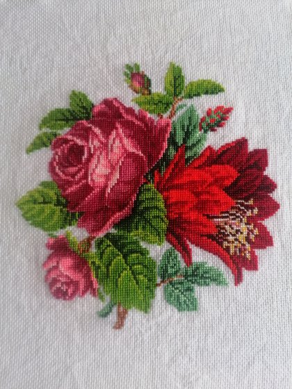 Работа «Розы и эпифиллум»