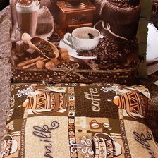 Работа «Диванные подушки - сшила наволочки.»