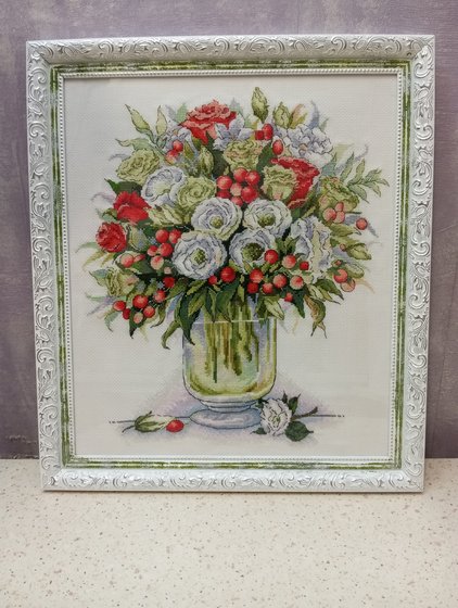 Работа «Мир вышивки: Алый букет»