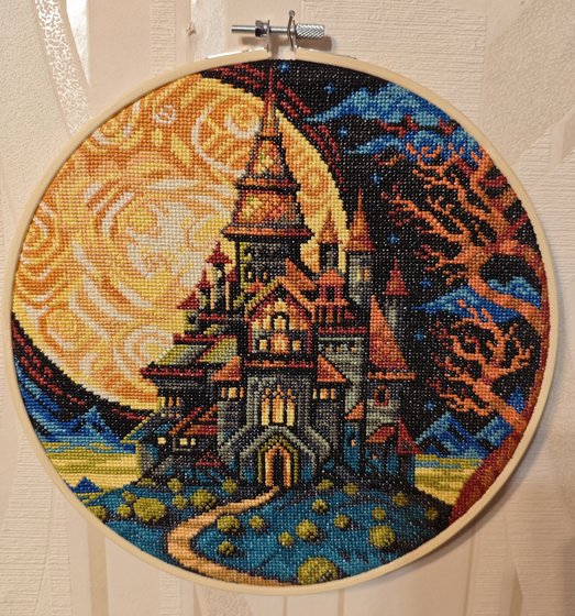 Работа «Лунная обитель»