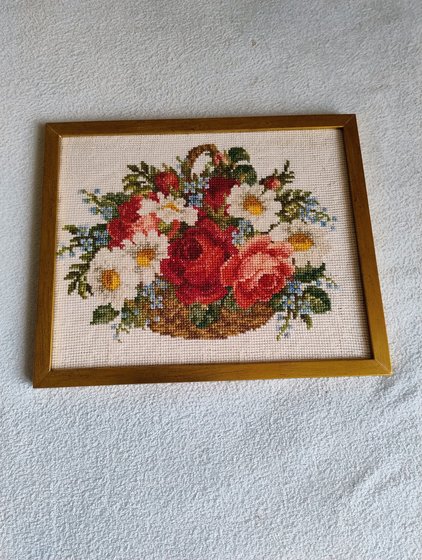 Работа «KWIATY W KOSZYKU DMC»