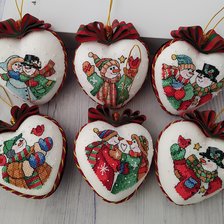 Работа «Снеговики-весельчаки»