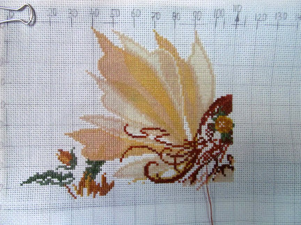 Фея Хризантем из журнала «Вышиваю крестиком» №26075