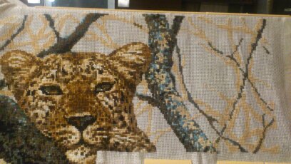 Гепард на ветке №27653